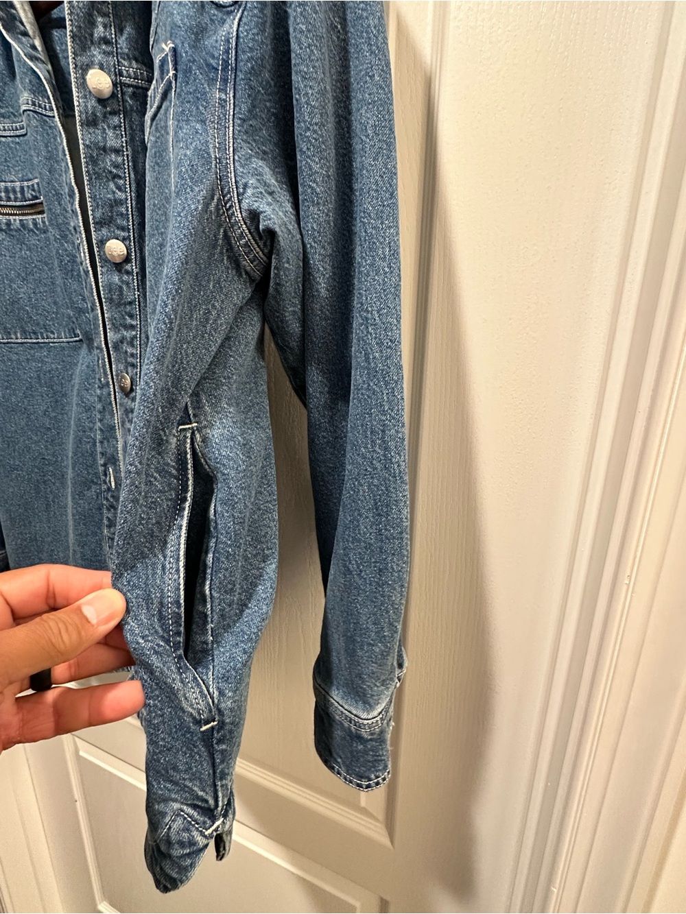 Vintage Women’s Lee Denim Buttoned Shirt Jacket w/ Unique Front Pockets, Size M - Picture 7 of 15